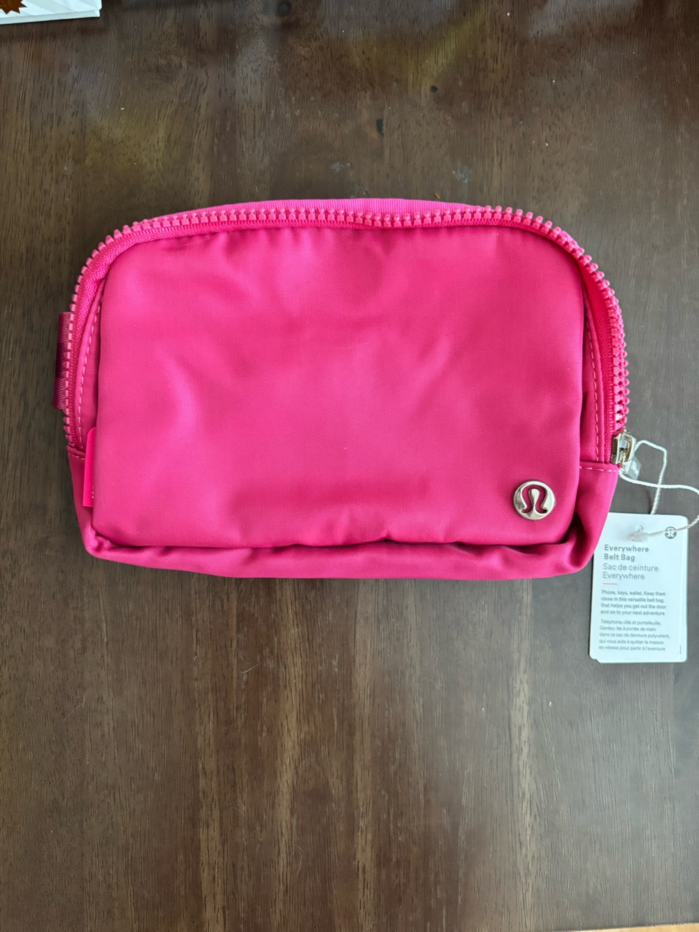 BNWT lululemon athletica everywhere, belt bag - Hot Pink